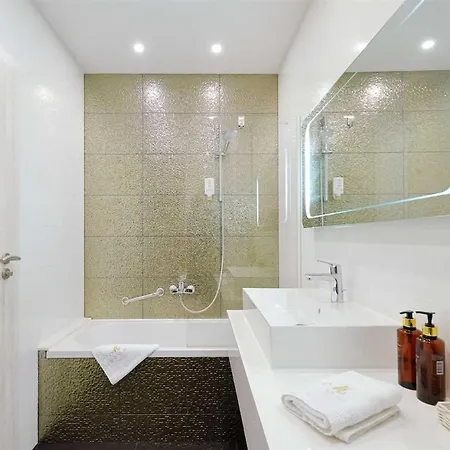 Apartman I Penthouse 2 Mit Dachterrasse & Jacuzzi