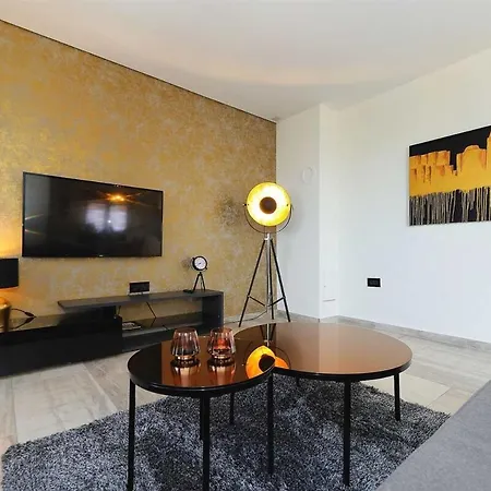 Apartment I Penthouse 2 Mit Dachterrasse & Jacuzzi Zadar