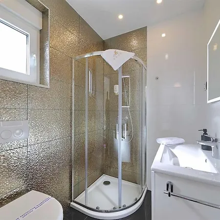 Apartman I Penthouse 2 Mit Dachterrasse & Jacuzzi